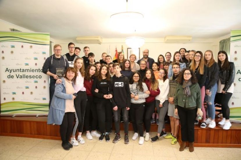 Alumnado de Erasmus de intercambio con el colegio Rey Juan Carlos I en Valleseco