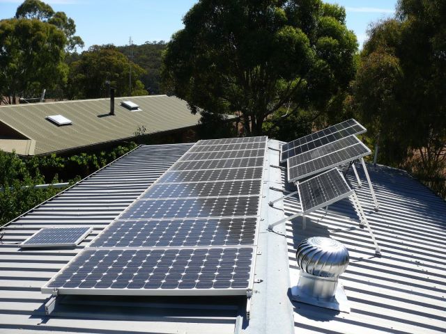 Más de 110 empresas canarias implantarán energías limpias este año con el apoyo de Transición Ecológica