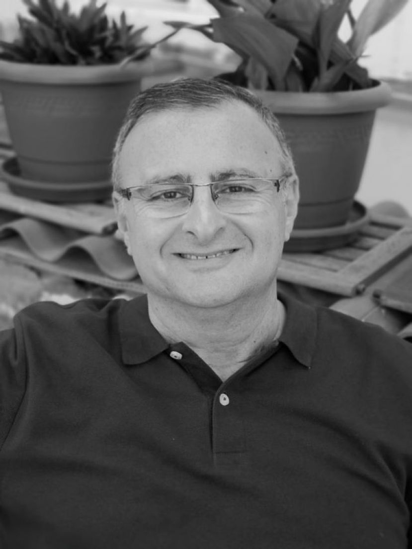 Presentaci&oacute;n del libro &lsquo;El ni&ntilde;o de la tienda de telas&rsquo;, &oacute;pera prima de Jes&uacute;s Ibrahim Chamali