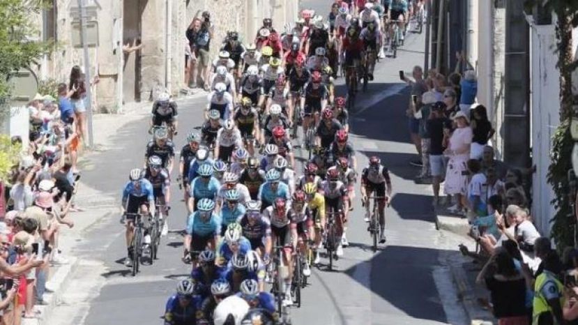 El Tour suma 35 abandonos al comienzo de la decimocuarta etapa