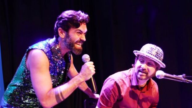 La comedia musical ‘Cantar las 40’ llega al Espacio La Granja