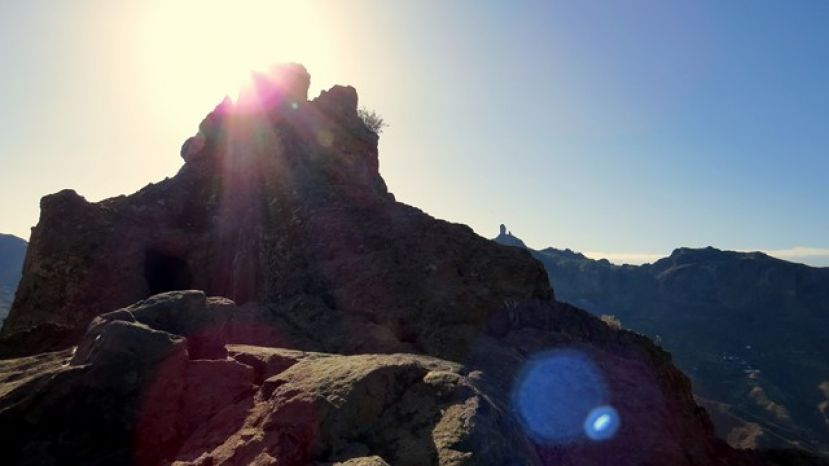 Visita para contemplar desde el Bentayga la salida del sol en el equinoccio de Otoño