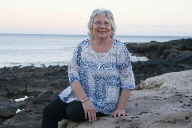 Paqui Domínguez presenta ‘Huellas compartidas’, un libro de viajes