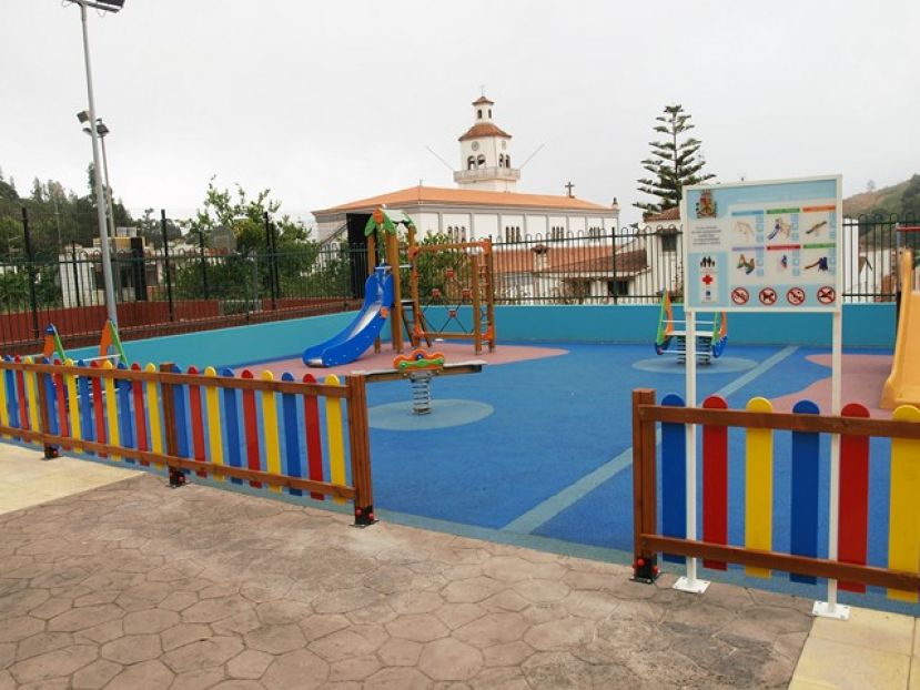 Moya: Se reabre al público el parque infantil de Fontanales