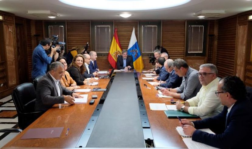 El Consejo Asesor apoya que el super&aacute;vit de Canarias se destine a los servicios p&uacute;blicos