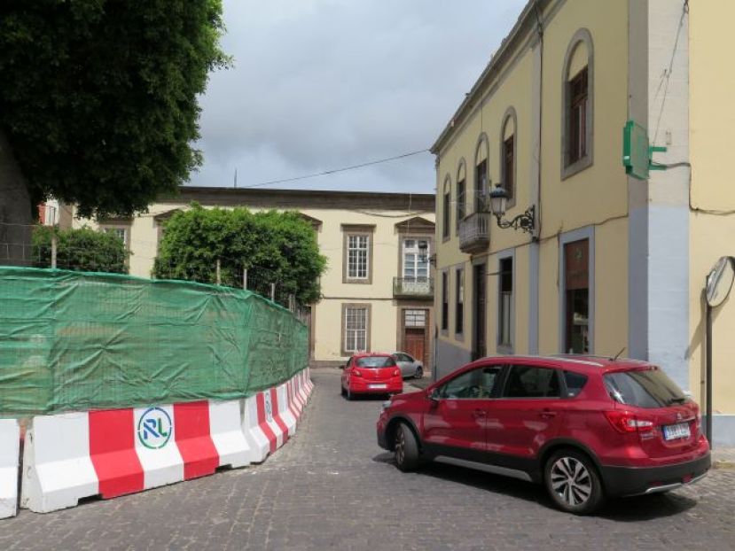 El Ayuntamiento de Guía reordena el tráfico en el casco histórico por las obras de la Plaza