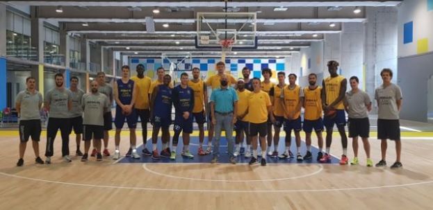 Francisco Castellano visita el entrenamiento del Gran Canaria