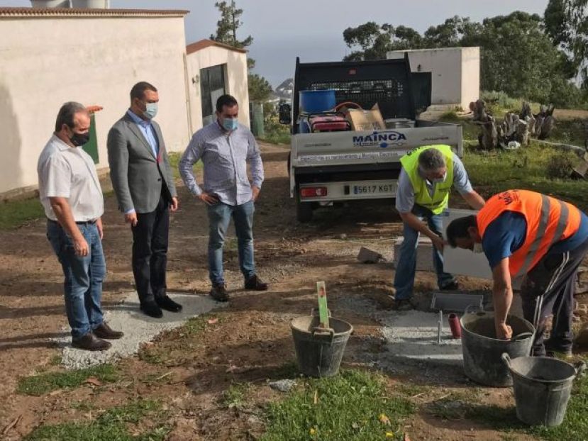 El Ayuntamiento de Gu&iacute;a ejecuta un Plan de Alumbrado Fotovoltaico en las median&iacute;as