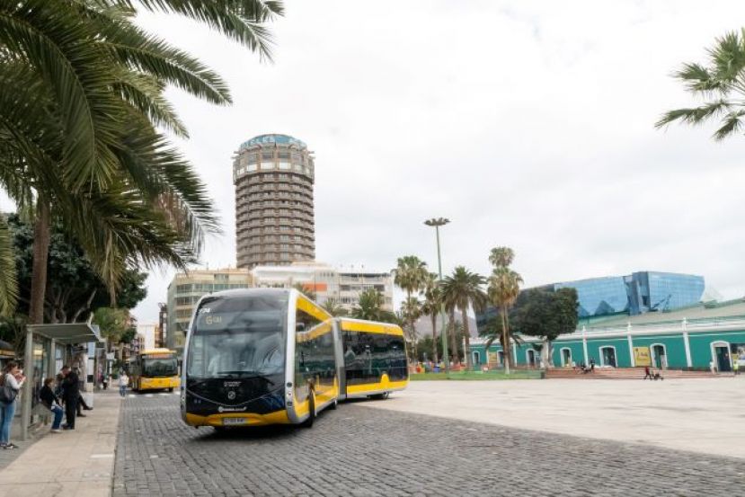 Ya circula por Las Palmas de Gran Canaria la primera guagua 100% eléctrica