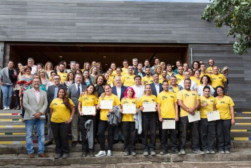 Los jóvenes del Plan de Empleo de Garantía Juvenil se emocionan en la despedida