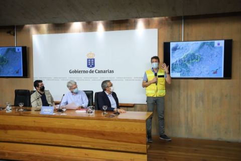 El incendio forestal de Arico, en Tenerife, se encuentra estabilizado