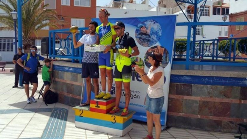 Viktor Vovrusko y Roc&iacute;o Mor&aacute;n ganan el I Acuatl&oacute;n de Arguinegu&iacute;n