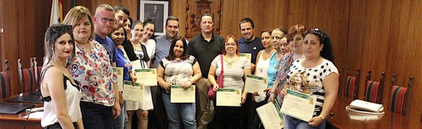 La Escuela Virtual de Formación de Moya supera el millar de títulos emitidos