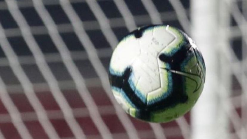 Traspasan a un futbolista a cambio de tres porterías