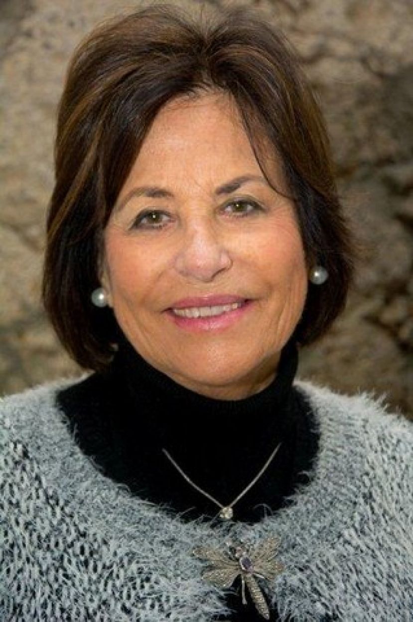 Yolanda Arencibia: &ldquo;Hay que incorporar de nuevo los vocablos de Pancho Guerra al l&eacute;xico canario&rdquo;