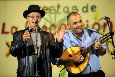 Teror: Música popular en el Auditorio con la presencia  de verseadores y decimistas