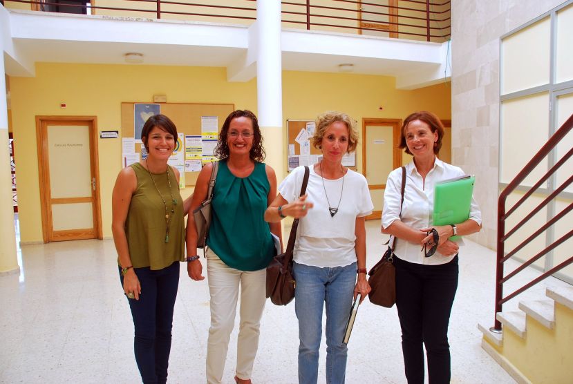 Mar&iacute;a Nebot visita el &aacute;rea de Igualdad del Ayuntamiento de Mog&aacute;n