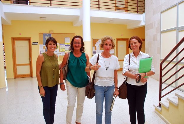 Mar&iacute;a Nebot visita el &aacute;rea de Igualdad del Ayuntamiento de Mog&aacute;n