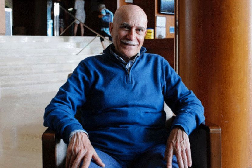 La AAVV Quintogal de G&aacute;ldar entrega el premio solidario Pedro Monz&oacute;n