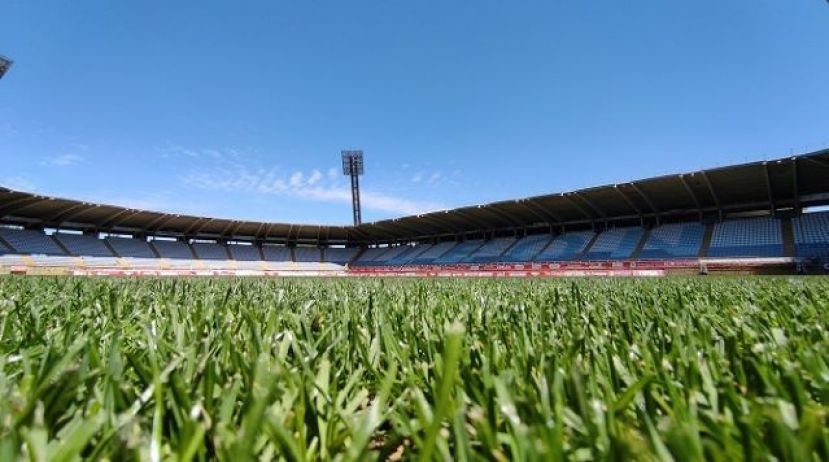 La RFEF da un plazo a los clubes no inscritos para subsanar sus solicitudes