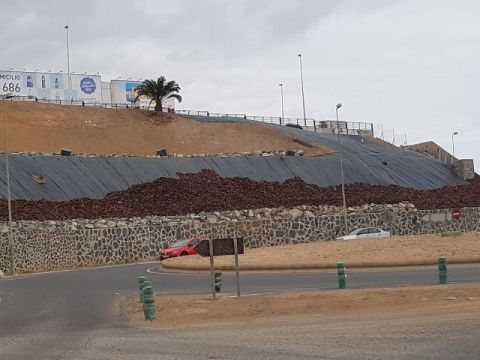 El Cabildo transforma la imagen del Polígono Industrial de Jinámar