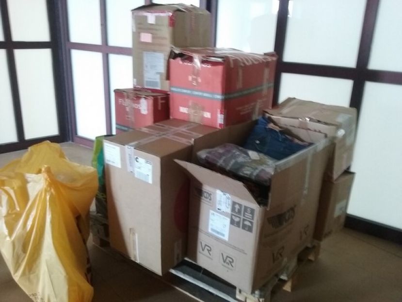 G&aacute;ldar hace entrega de una donaci&oacute;n de ropa y calzado al Centro de Extranjeros
