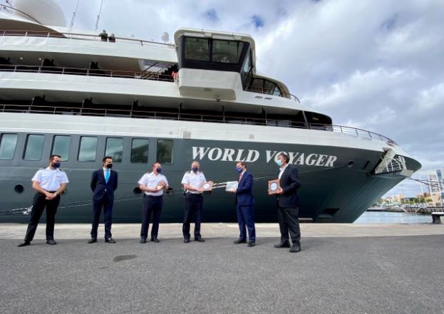 El exclusivo crucero World Voyager visita Las Palmas por primera vez