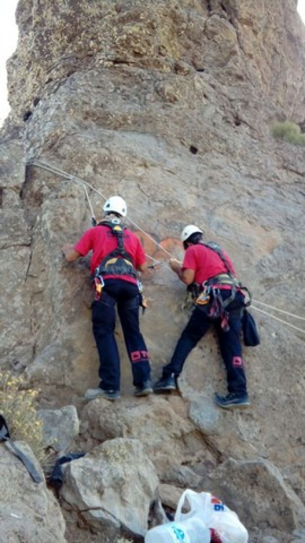 Finalizan los trabajos de limpieza de las pintadas del Roque Nublo y Roque El Fraile
