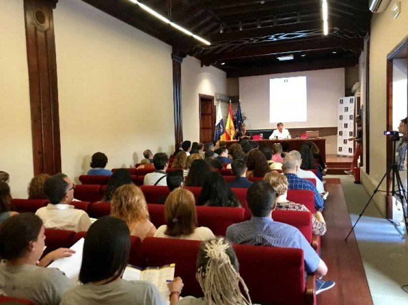 Casi 200 personas participan en la jornada para fomentar la cultura emprendedora organizada por el Cabildo