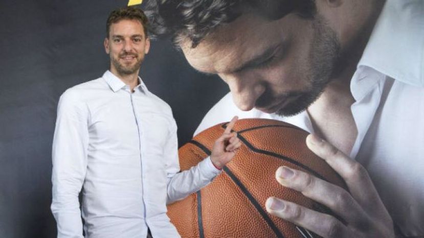 Pau Gasol supera la revisi&oacute;n m&eacute;dica con el Bar&ccedil;a