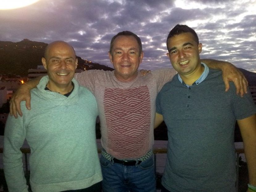 Este jueves, 03-12-15, se emiti&oacute; Poes&iacute;a Viva de La Atl&aacute;ntida (Audio)