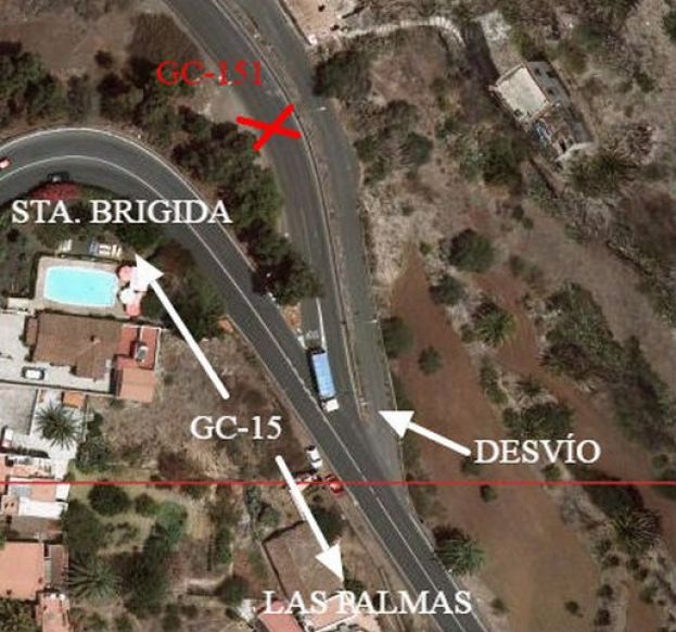 Muro de contención en la carretera de Santa Brígida a Lomo Carbonero