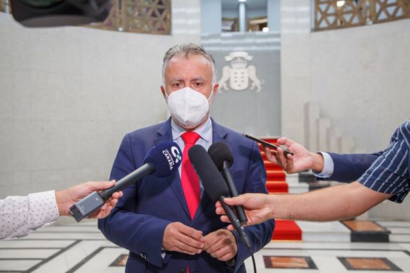 El Gobierno analizar&aacute; con el sector de la hosteler&iacute;a nuevas propuestas para Tenerife