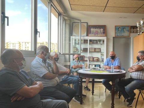 La Federación de Lucha Canaria continúa preparando el retorno a los terreros