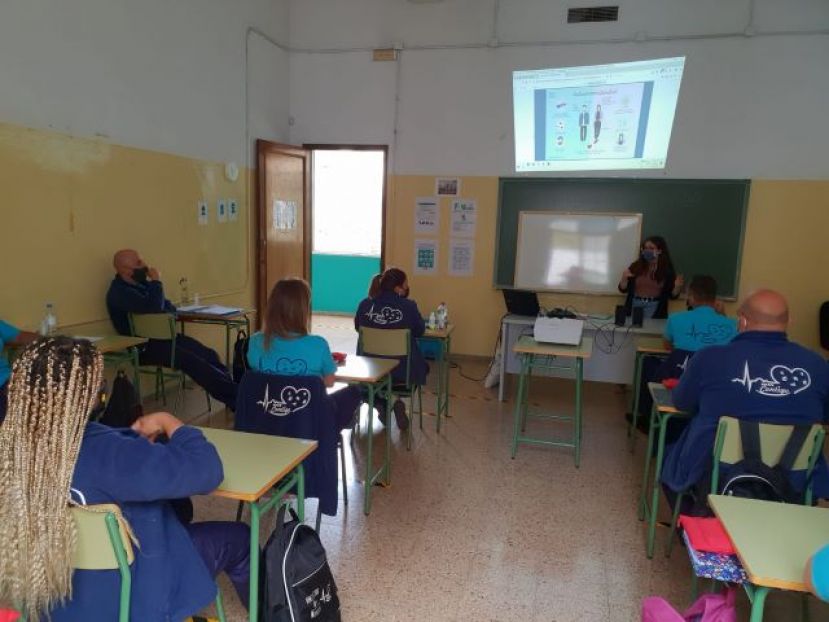 Guía: Los alumnos-trabajadores del PFAE ‘Contigo’ reciben formación