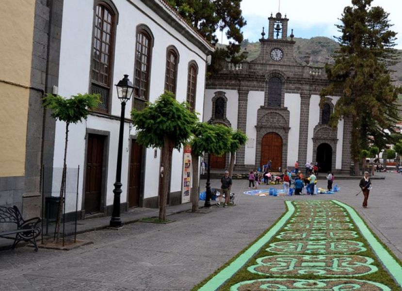 Teror: Taller de creación de alfombras para el Corpus y el Sagrado Corazón