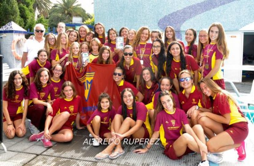El Metropole campeón regional de verano de natación sincronizada