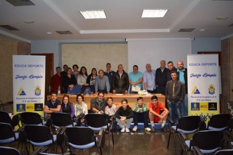 Gu&iacute;a: La UD Atalaya asisti&oacute; a la charla Educa-Deporte Juego Limpio