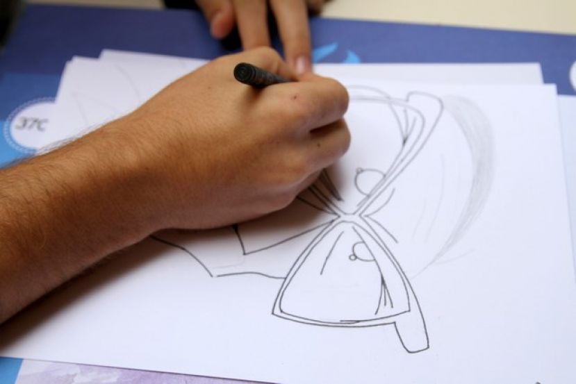 Taller de caricaturas en la Casa-Museo León y Castillo dirigido por Néstor Dámaso