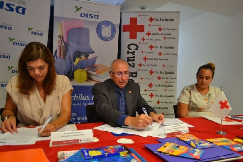 Fundación DISA y Cruz Roja ayudan a las familias canarias en ‘la vuelta al cole’