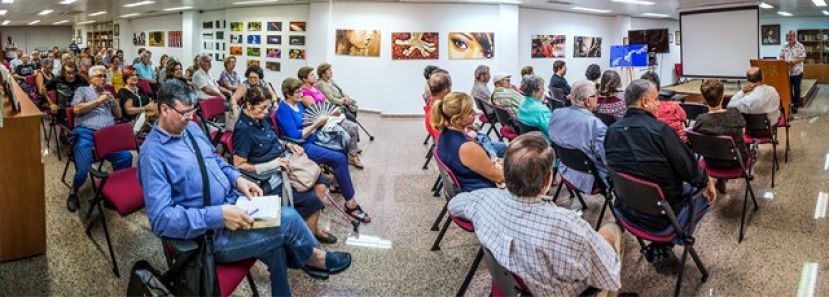Consolidado &eacute;xito en la inauguraci&oacute;n de la exposici&oacute;n de Enrique Mateu