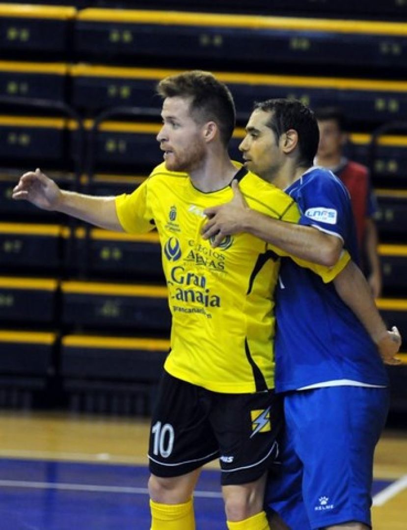 El Gran Canaria Colegios Arenas, en play offs al ganar en Valdepeñas (4-5)