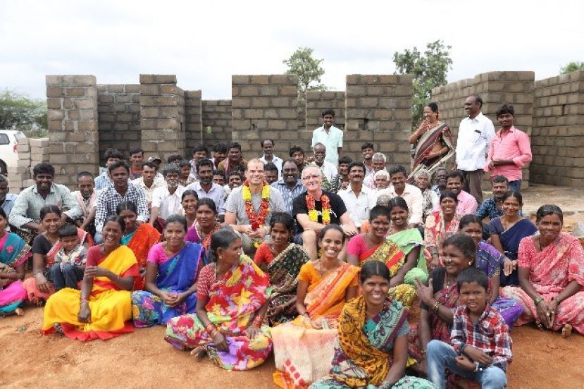 35.000 euros a la Fundaci&oacute;n Vicente Ferrer para construir 36 viviendas en la India
