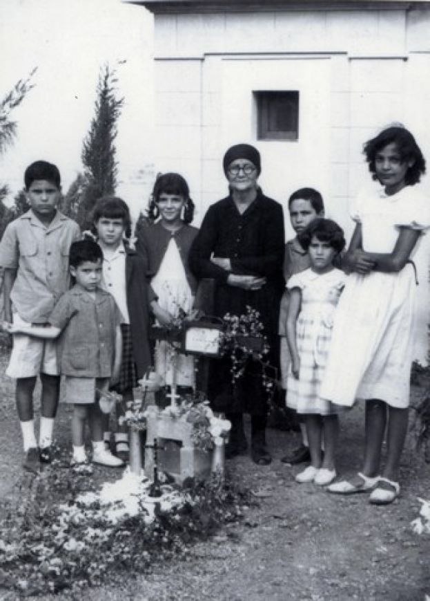 LA EXPOSICI&Oacute;N &lsquo;MEMENTO. LA MUERTE EN CANARIAS&rsquo; RETRATA EN FOTOGRAF&Iacute;AS UN SIGLO DE CULTURA FUNERARIA EN EL ARCHIPI&Eacute;LAGO