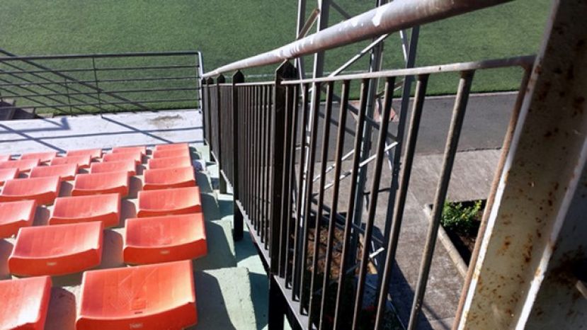 Iniciadas las obras de rehabilitación y mejora en el Estadio El Pino