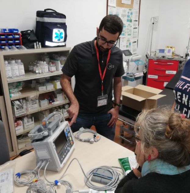 Sanidad adquiere 131 desfibriladores con destino a su red de hospitales