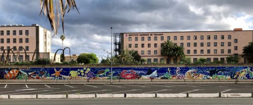R&eacute;cord mundial de la Universidad de Las Palmas de GC con el montaje de un mural
