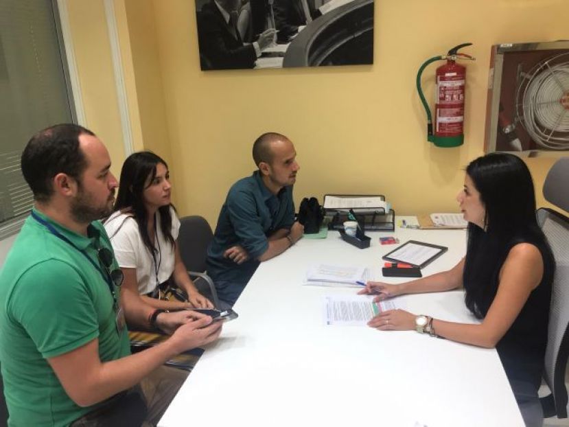 La plataforma SOS DOCENTES solicita ayuda al Parlamento Canario