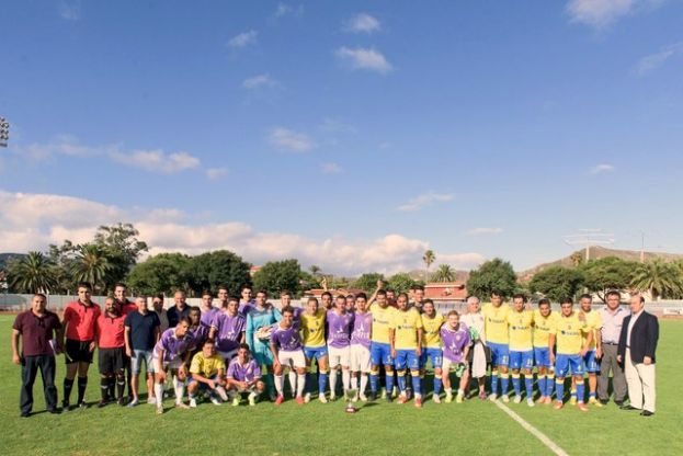 Fútbol: La UD. Las Palmas gana el II Trofeo Ciudad de La Laguna