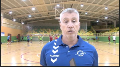 Cayetano González sigue como preparador físico en el Balonmano Gáldar (Vídeo)